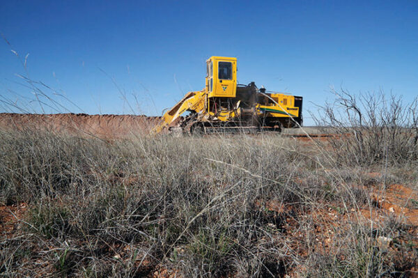 T1055III Pipeline Trencher - Image 2