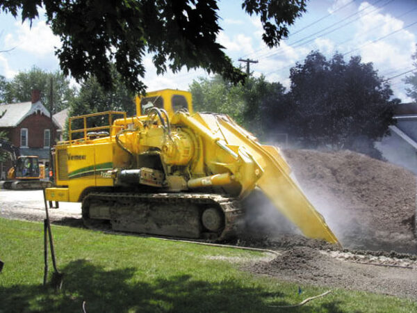 T1255III Pipeline Trencher - Image 2