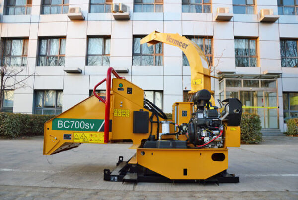 BC700SV Brush Chipper - Image 2