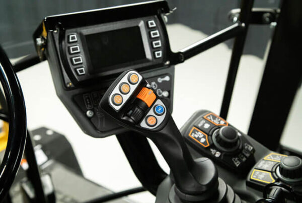 XTS1250 Ride-on Tractor - Image 3